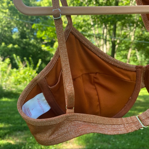 New Xhilaration Copper Metallic Texture Underwire + Cheeky Bikini Set - Picture 4 of 11